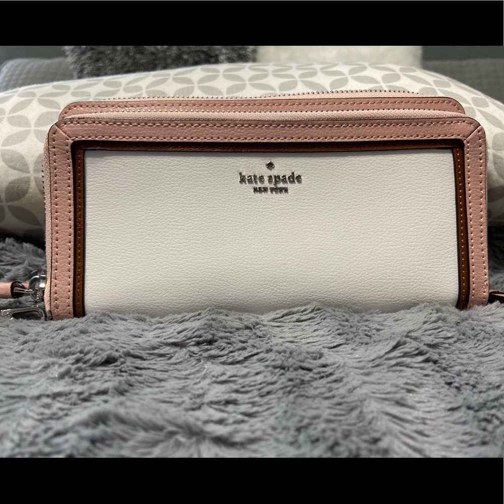 Brand new Kate spade wallet wristlet